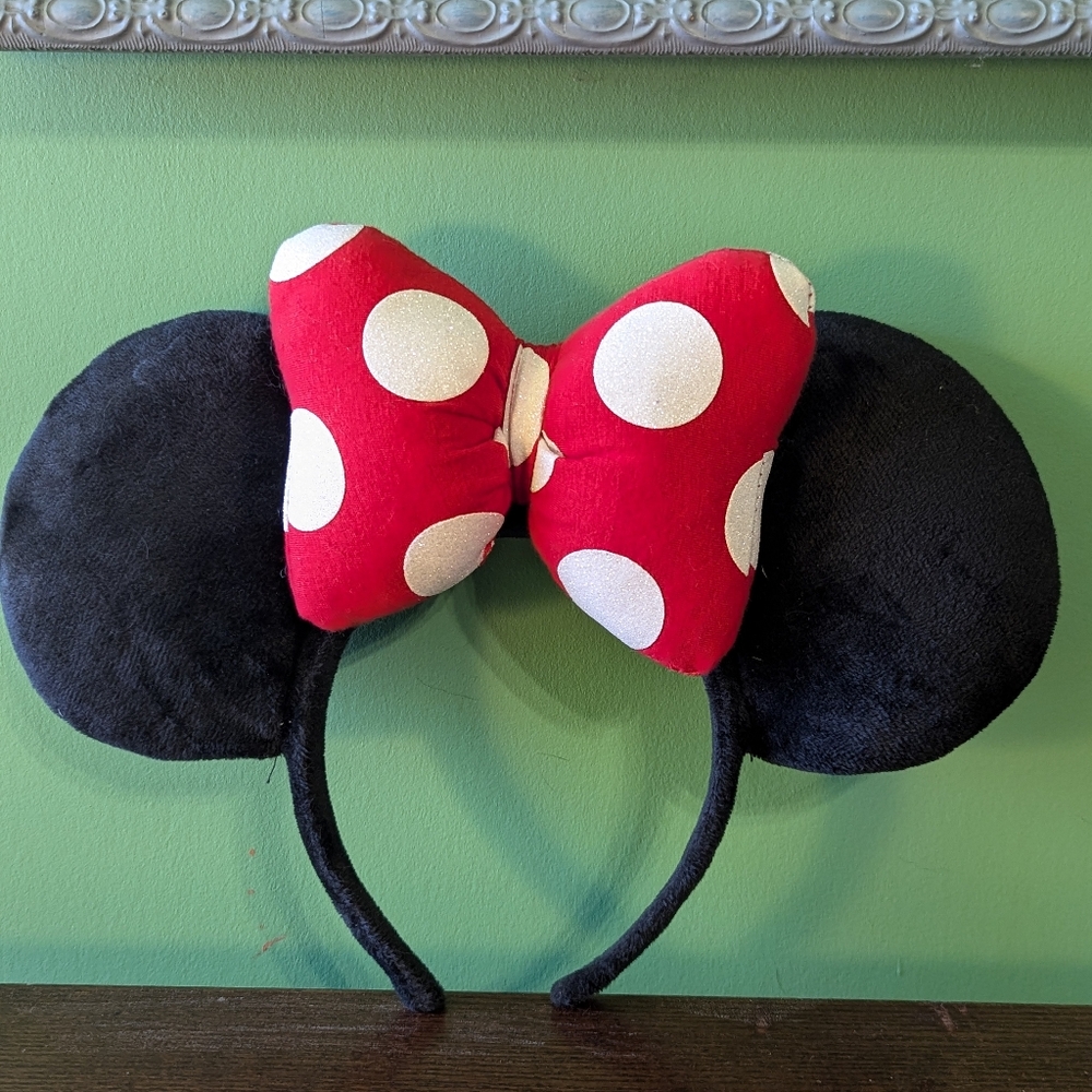 Minnie Mouse Ears Headband (Adult)
